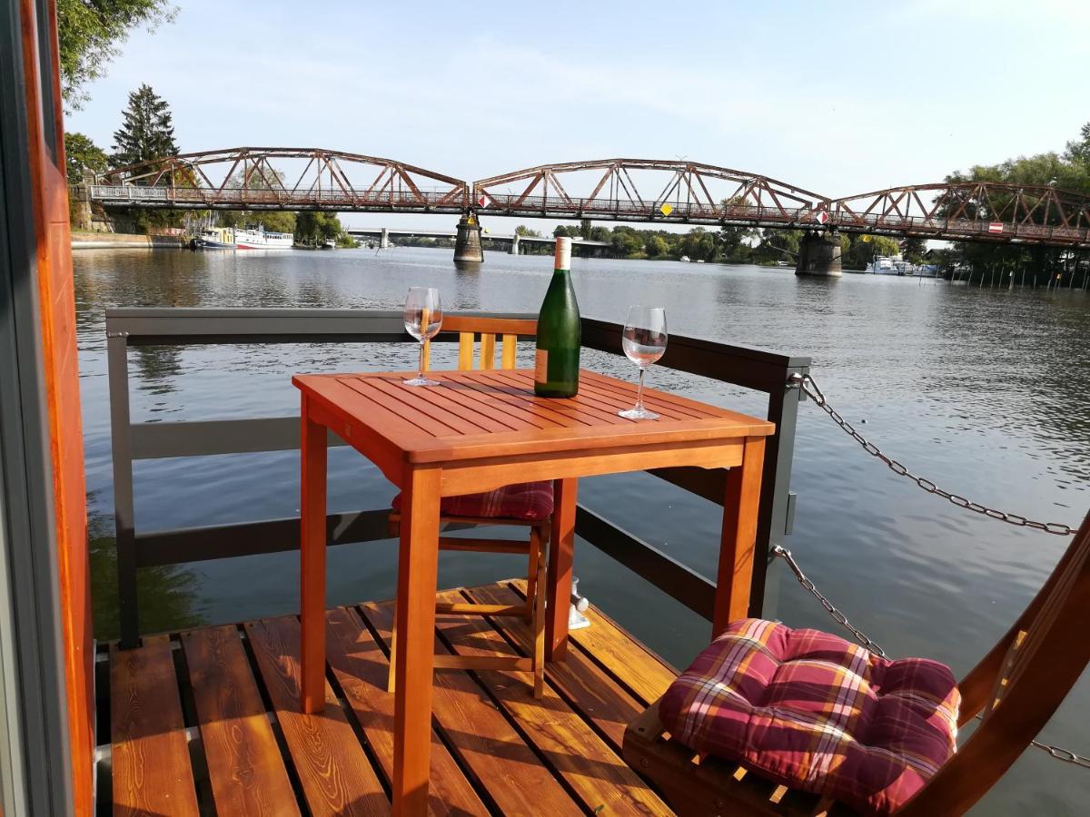 Gaestehaus Schloss Plaue Brandenburg  Екстер'єр фото