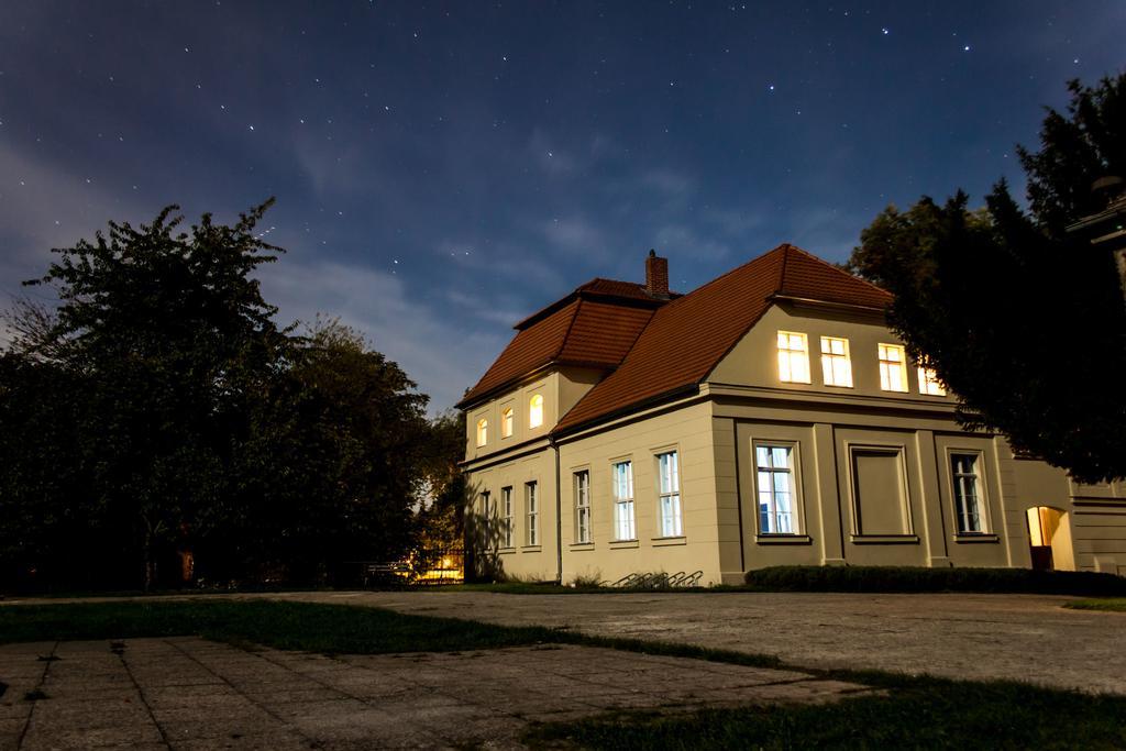 Gaestehaus Schloss Plaue Brandenburg  Екстер'єр фото